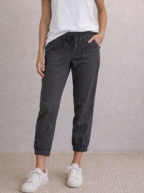 Athleta Charcoal Cropped Pants
